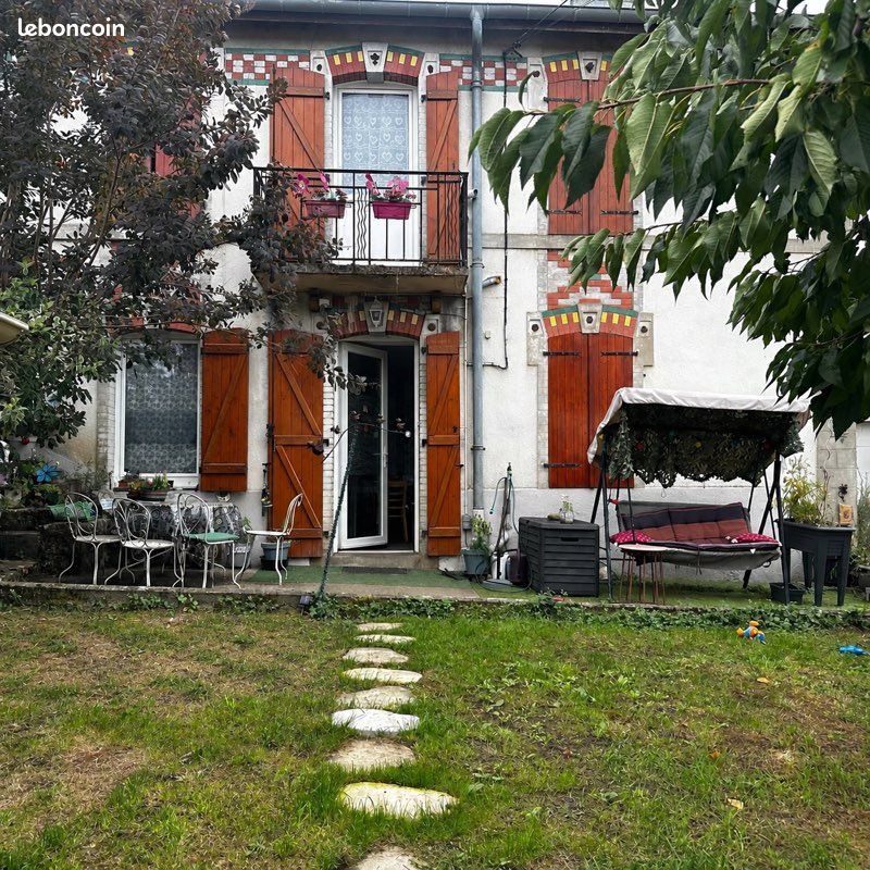 Appartement 5 pièces 110 m² · à Échenoz-la-Méline · 110 m² · 185 000 €