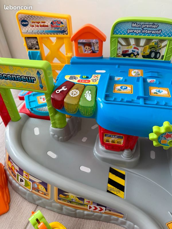 Mon Premier Garage Interactif VTech + 5 Tut Tut – Jeu D'éveil – Occasion