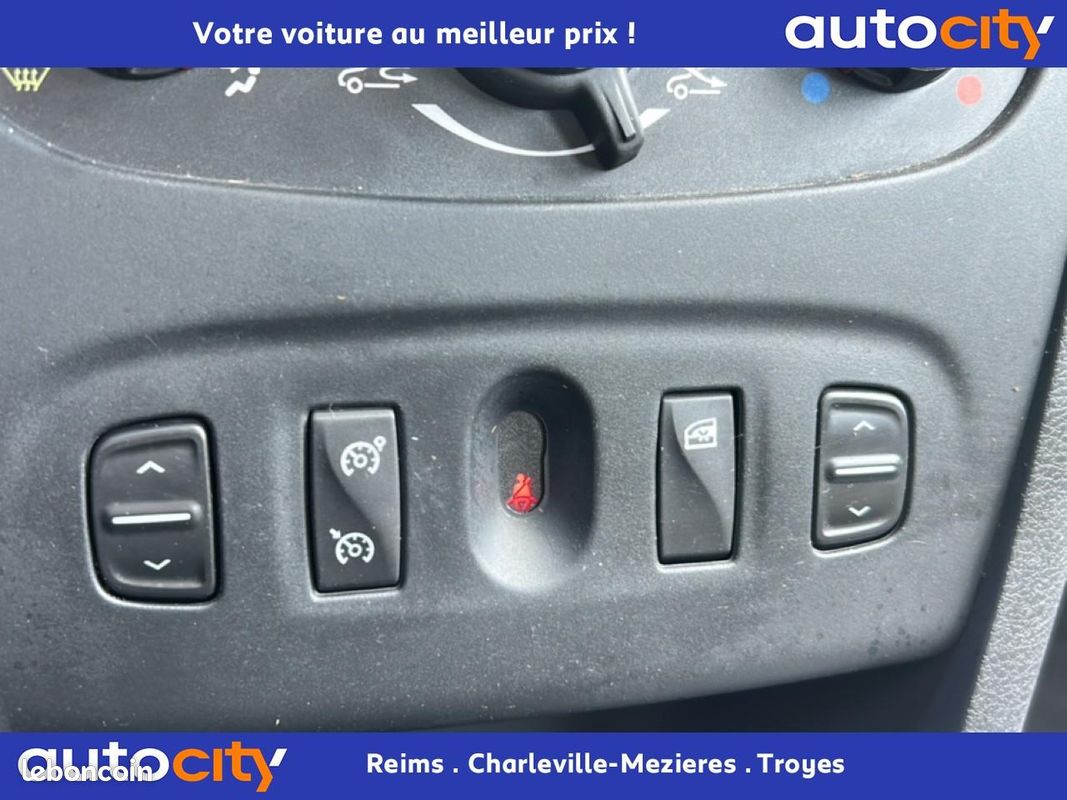 DACIA SANDERO 0.9 TCe - 90 - BV Easy-R (image 27)