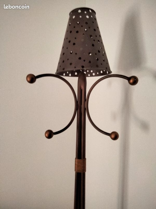 Porte Manteau et lampadaire Vintage de couleur cuivré (image 1)