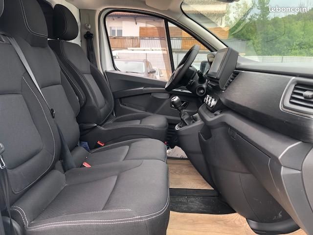 Renault TRAFIC III FG L2H1 3T 2.0 BLUE DCI 150CH GRAND CONFORT ETAT PARFAIT (image 22)