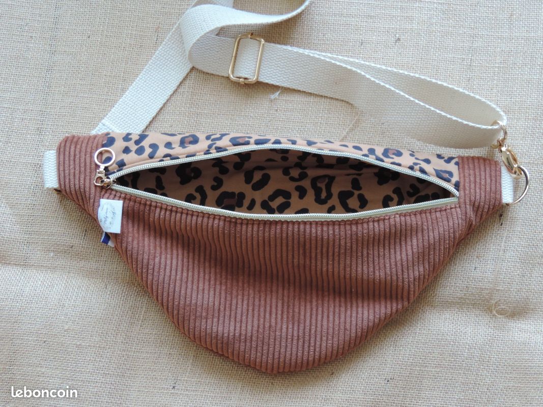 Sac banane en velours côtelé (image 3)