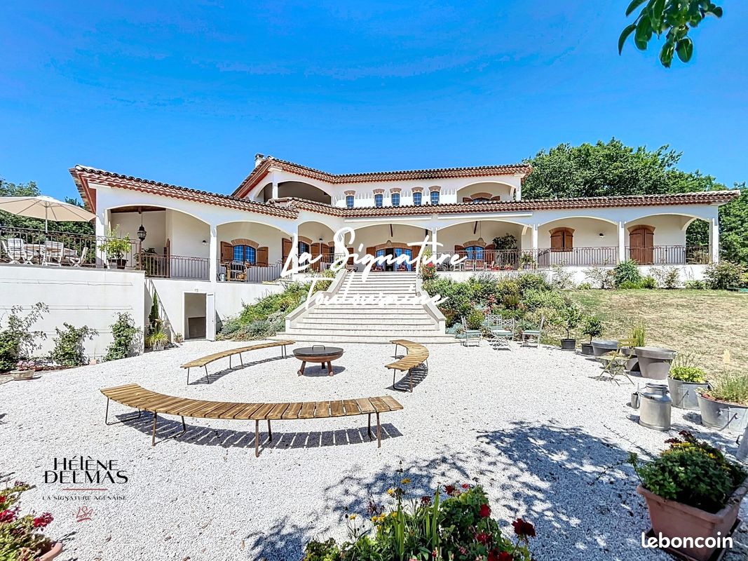 Maison 8 pièces 520 m² · à Laroque-Timbaut · 520 m² · 1 050 000 €