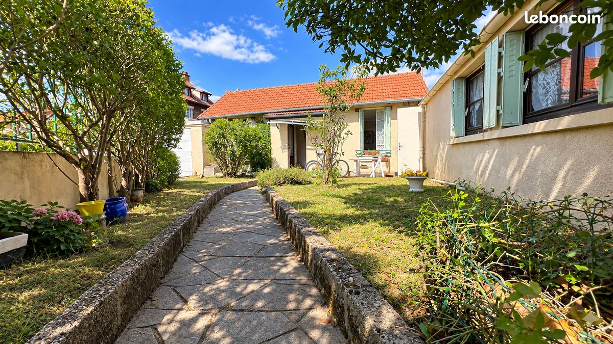 Maison 3 pièces 77 m² · à Vélizy-Villacoublay · 77 m² · 418 000 €