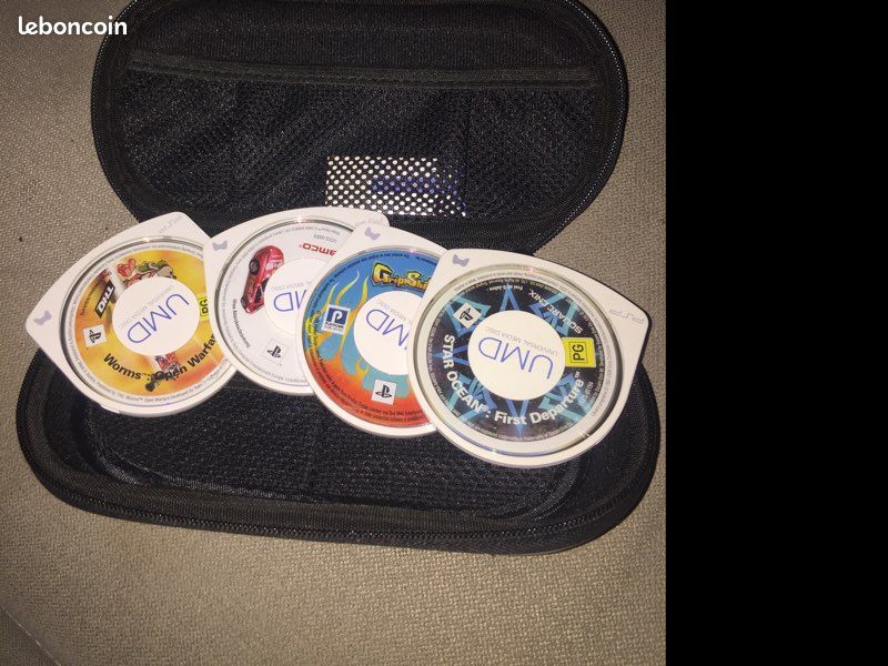 4 jeux + pochette psp (image 1)