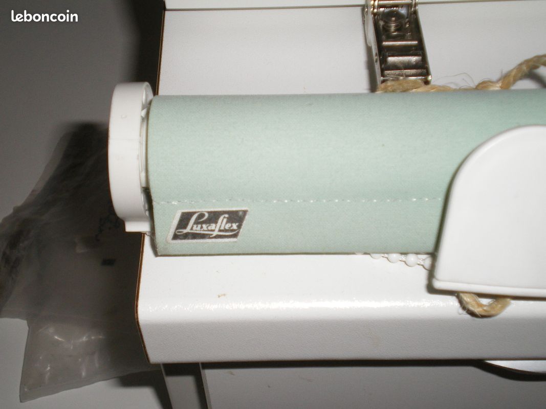 Store luxaflex type rouleau (image 1)