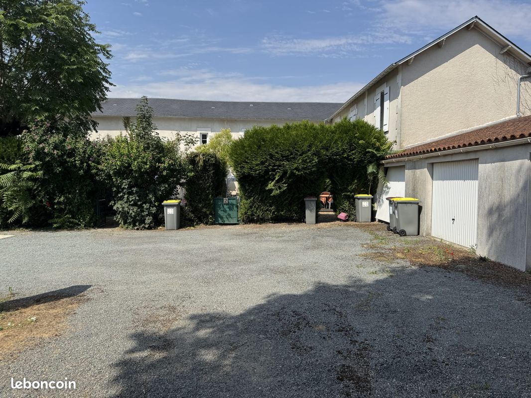 Immeuble 309 m² · à Mauzé-sur-le-Mignon · 309 m² · 399 000 €