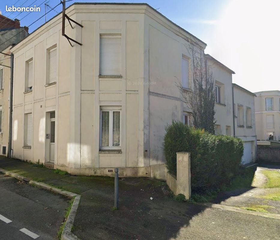 Local commercial 7 pièces 203 m² · à Angers · 203 m² · 561 600 €
