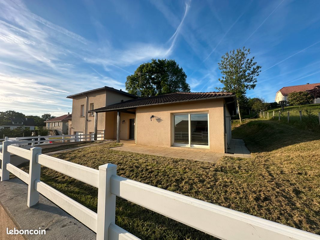 Maison 6 pièces 105 m² · à Isle · 105 m² · 1 100 €/mois