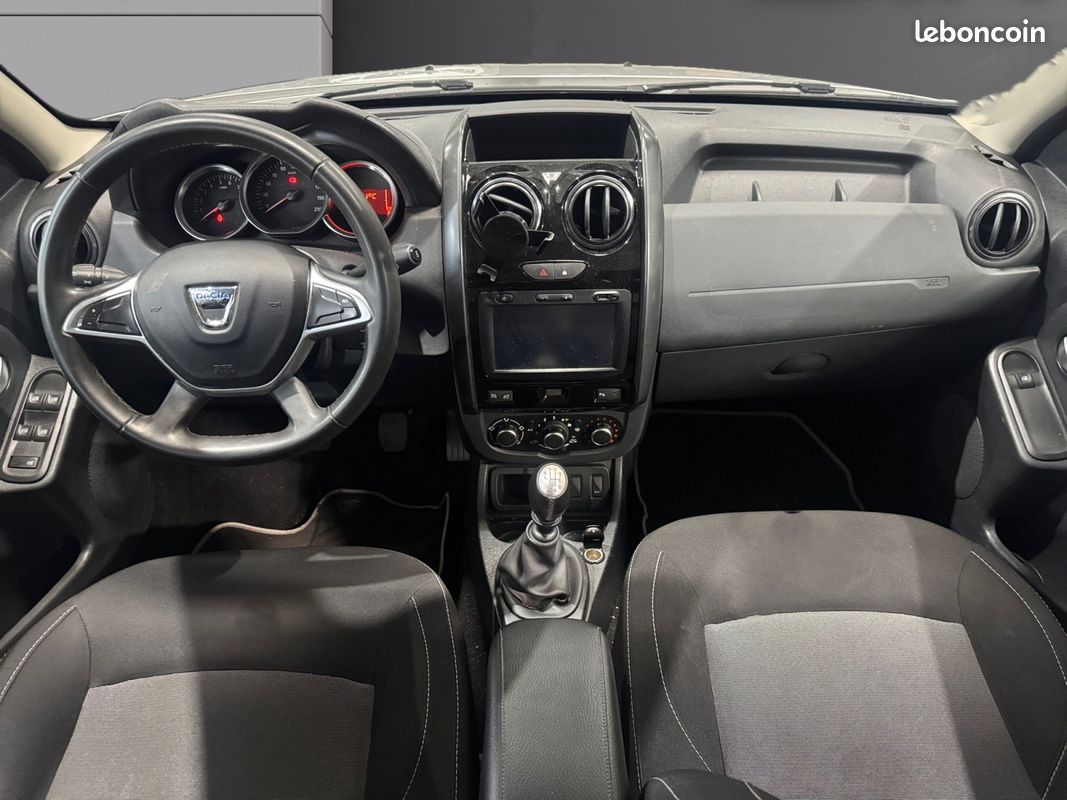 DACIA DUSTER 1.5 DCI 110 BLACK TOUCH 110Ch Garantie 12 mois (image 8)