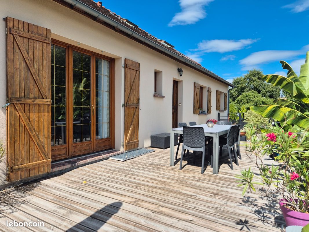Maison 6 pièces 190 m² · à Saint-Phal · 190 m² · 230 000 €