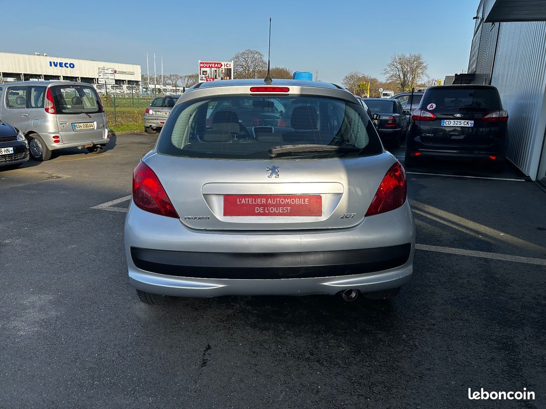 Peugeot 207 1.6i 16v 110CH ACTIVE PRO / MOTEUR NON PURETECH (image 4)