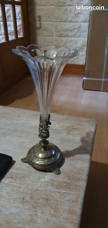 Vase, corolle laiton et cristal (image 1)