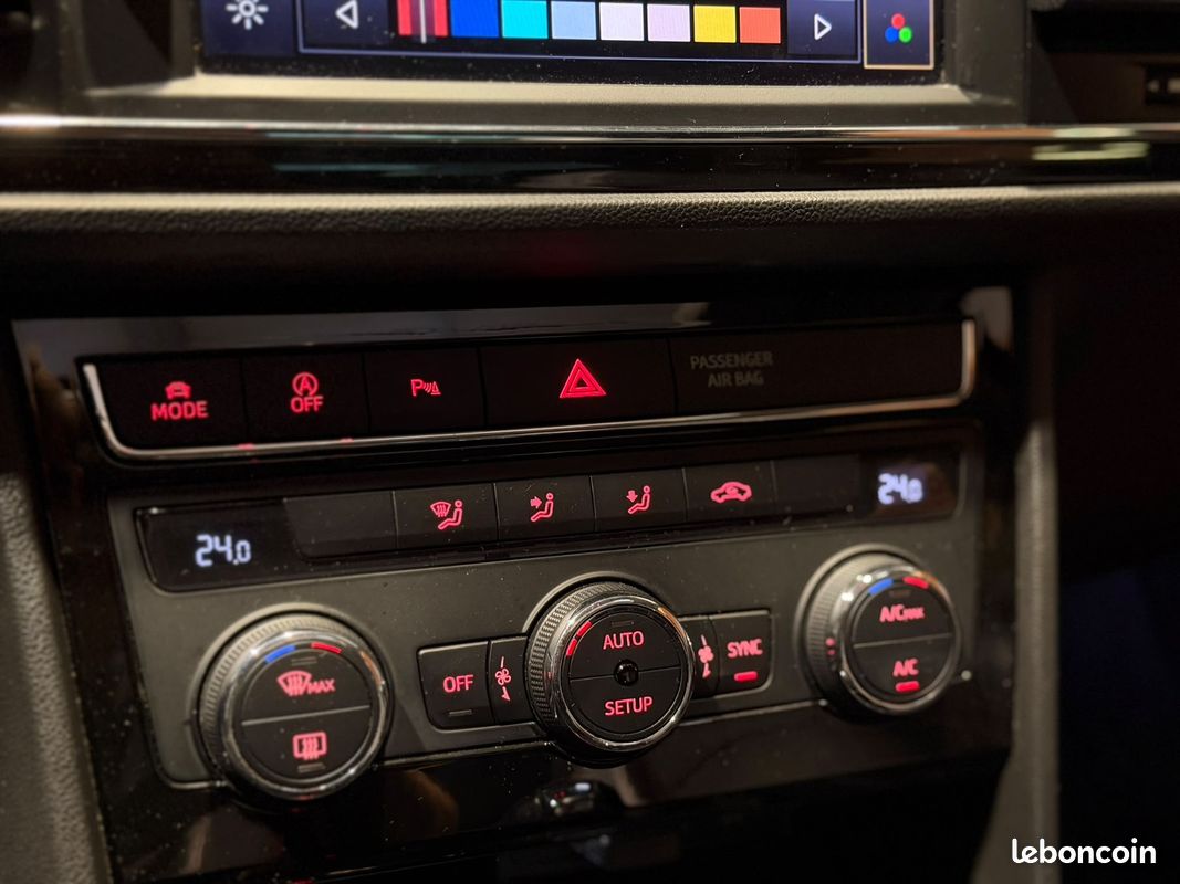 SEAT LEON 1.4 ECoTsi 150 Start/Stop ACT DSG7 FR - Toit Ouvrant Panoramique - Seat Sound - CarPlay / Android Au (image 23)