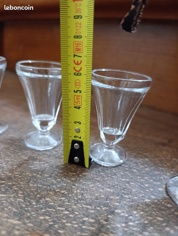 Lot de 6 Petits Verres à Pied Vintage (Type Liqueur/Vodka) (image 3)