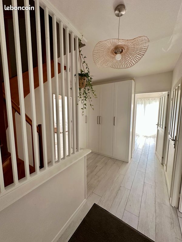 Appartement 4 pièces 96 m² · à Verdun · 96 m² · 900 €