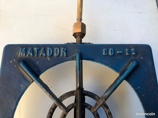 Réchaud à pétrole en fonte émaillée bleu vintage - Antiquités