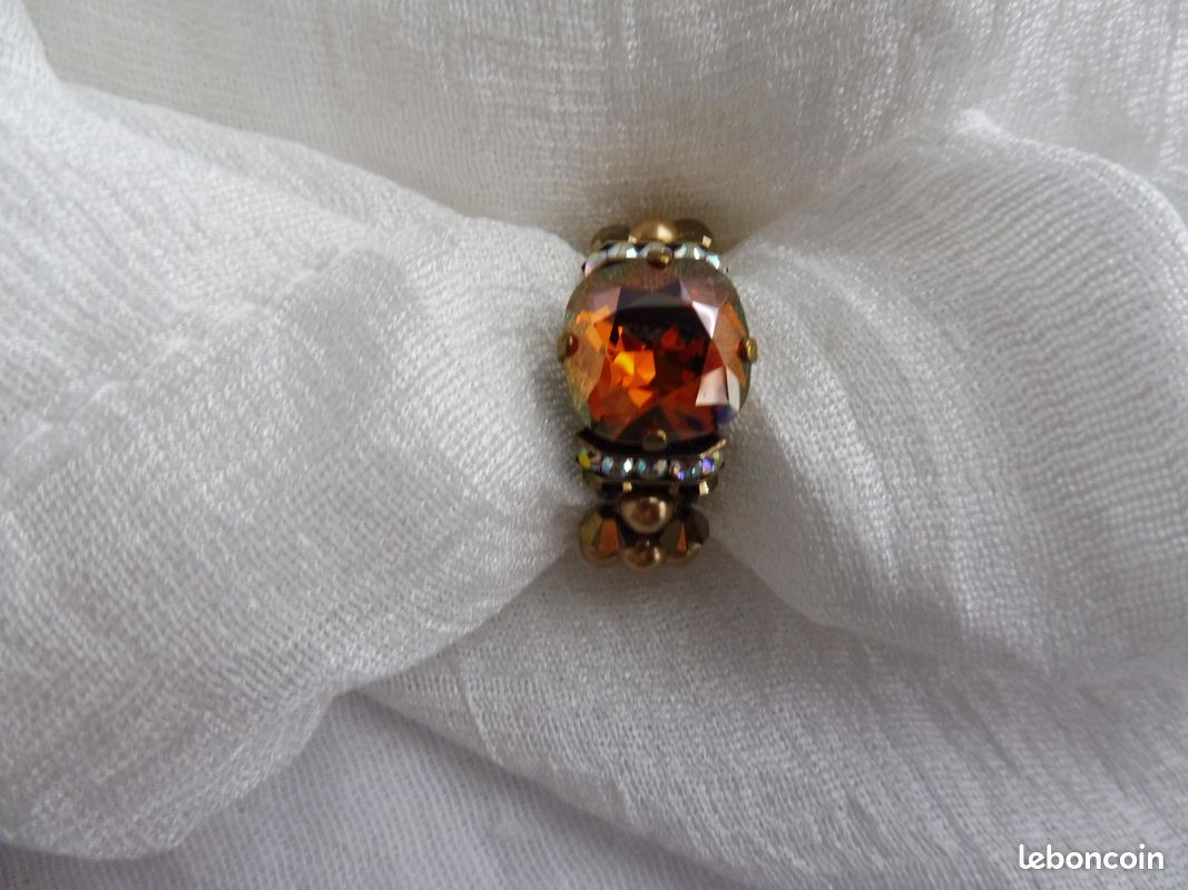 Bague jaune fantaisie (image 2)