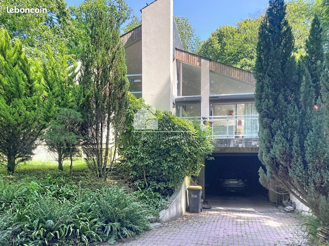 Maison 10 pièces 254 m² · à Baron-sur-Odon · 254 m² · 750 000 €