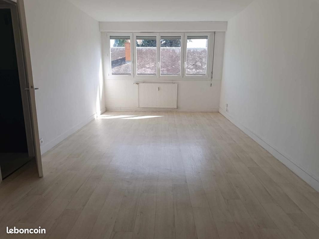 Appartement a louer bourges - 5 pièce(s) - 90 m2 - Surfyn