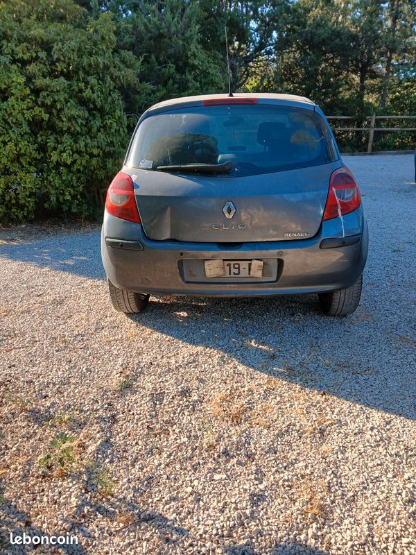 Pièces clio3 (image 3)