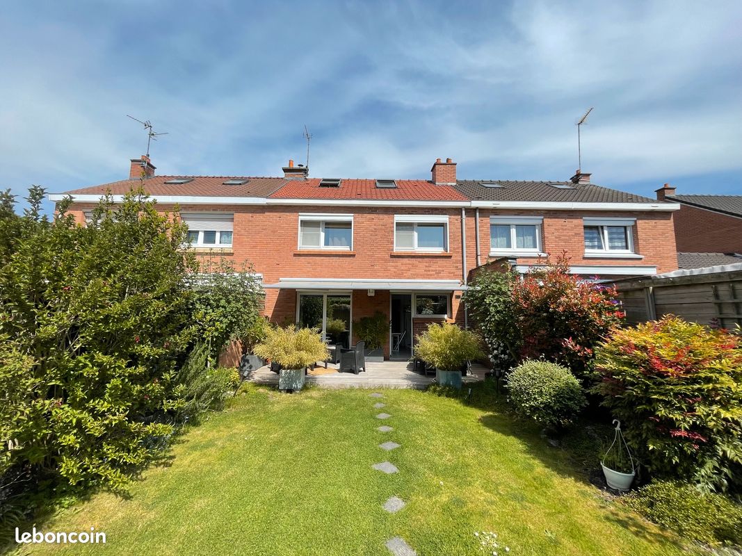 Maison 5 pièces 90 m² · à Leers · 90 m² · 299 000 €