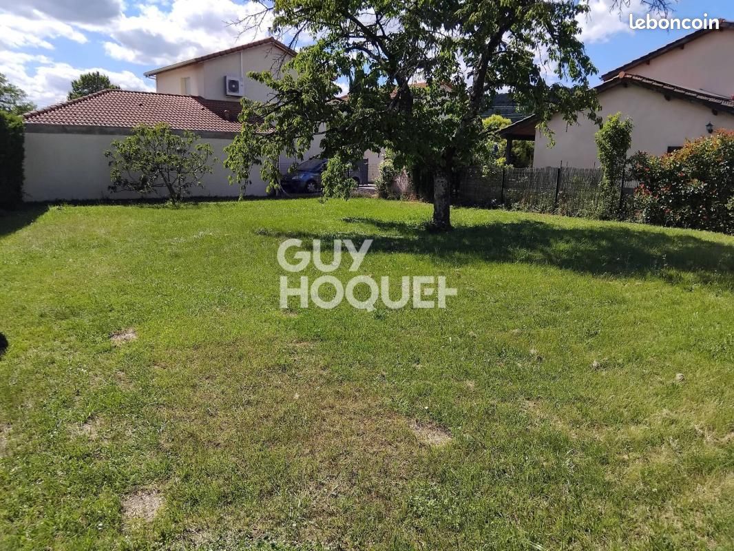 Terrain Miribel · 215 000 €