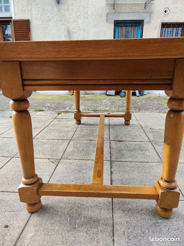Table (image 2)
