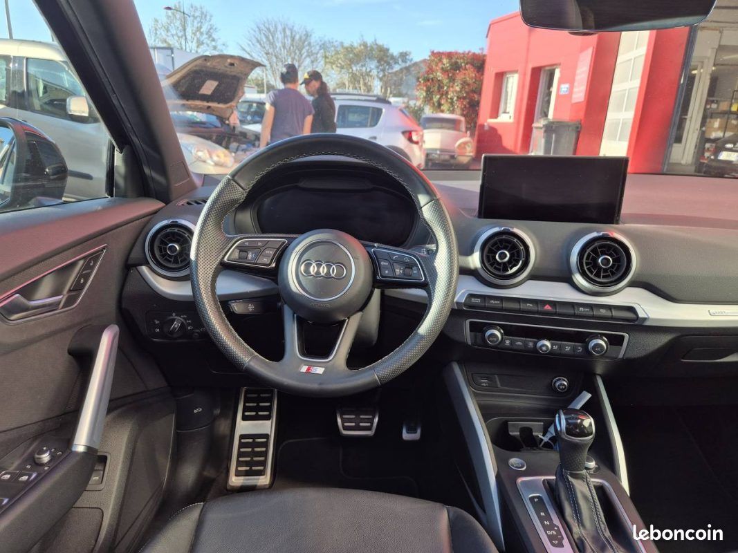 AUDI Q2 35 TFSI 150 S LINE PLUS S TRONIC 7 toit ouvrant (image 8)