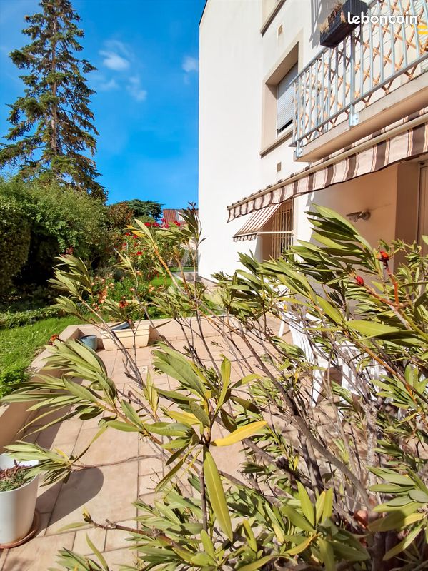 Appartement 3 pièces 102 m² · à Nanterre · 102 m² · 487 000 €