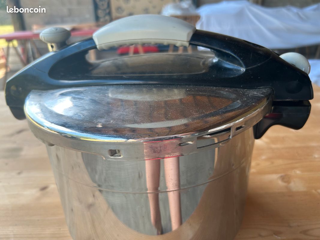Cocotte minute (image 1)