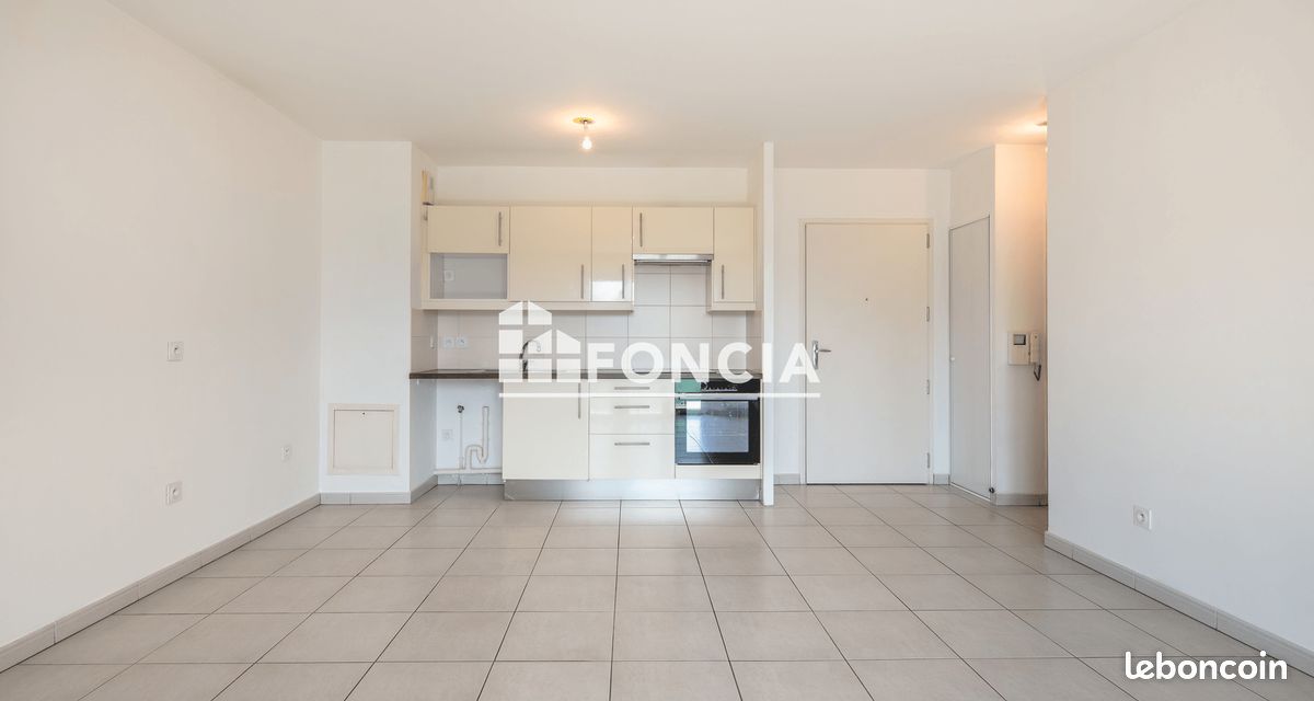 T3 – 63 m² avec possibilité de garage et balcon plein sud – Centre d'Échirolles (image 3)
