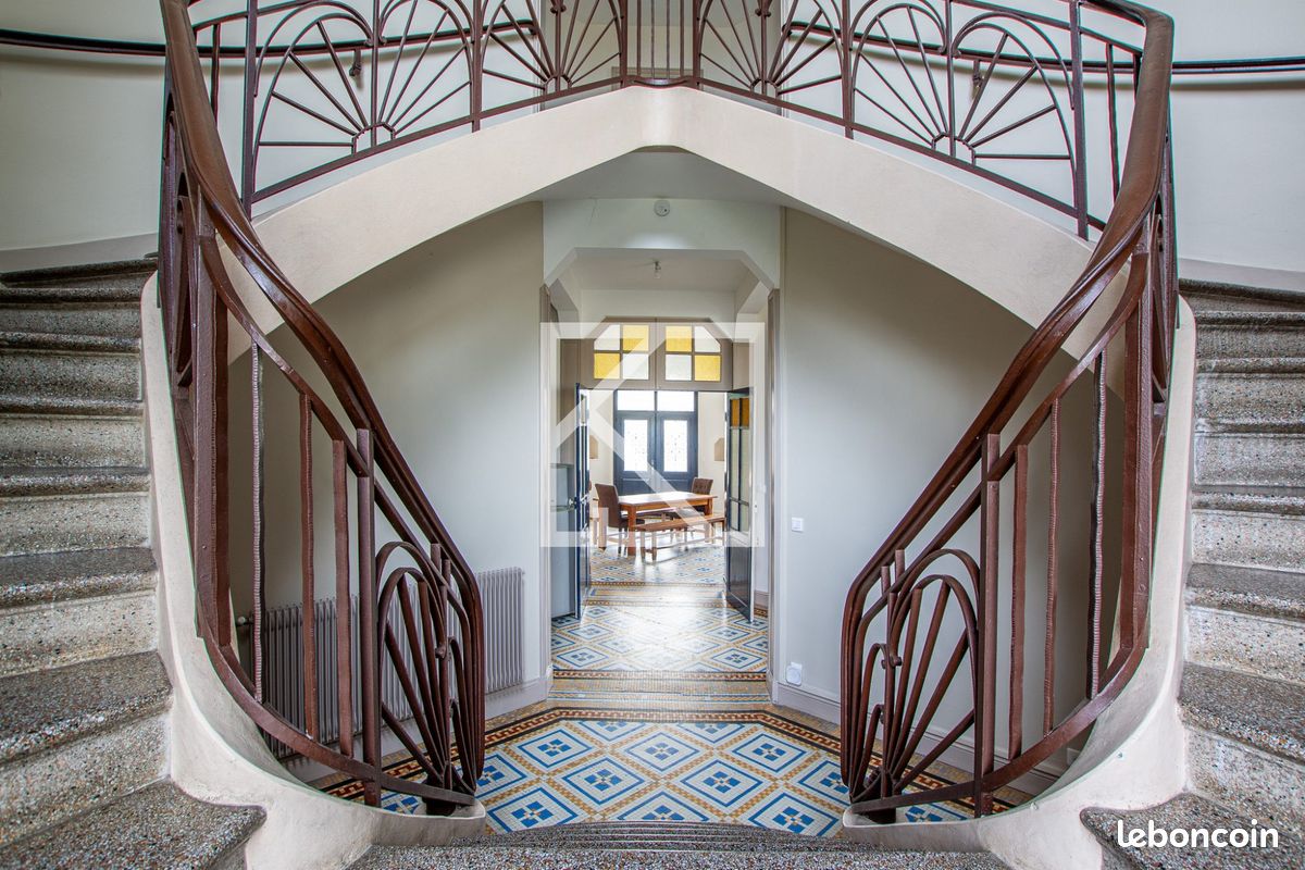 Maison 9 pièces 280 m² · à Avrillé · 280 m² · 895 000 €