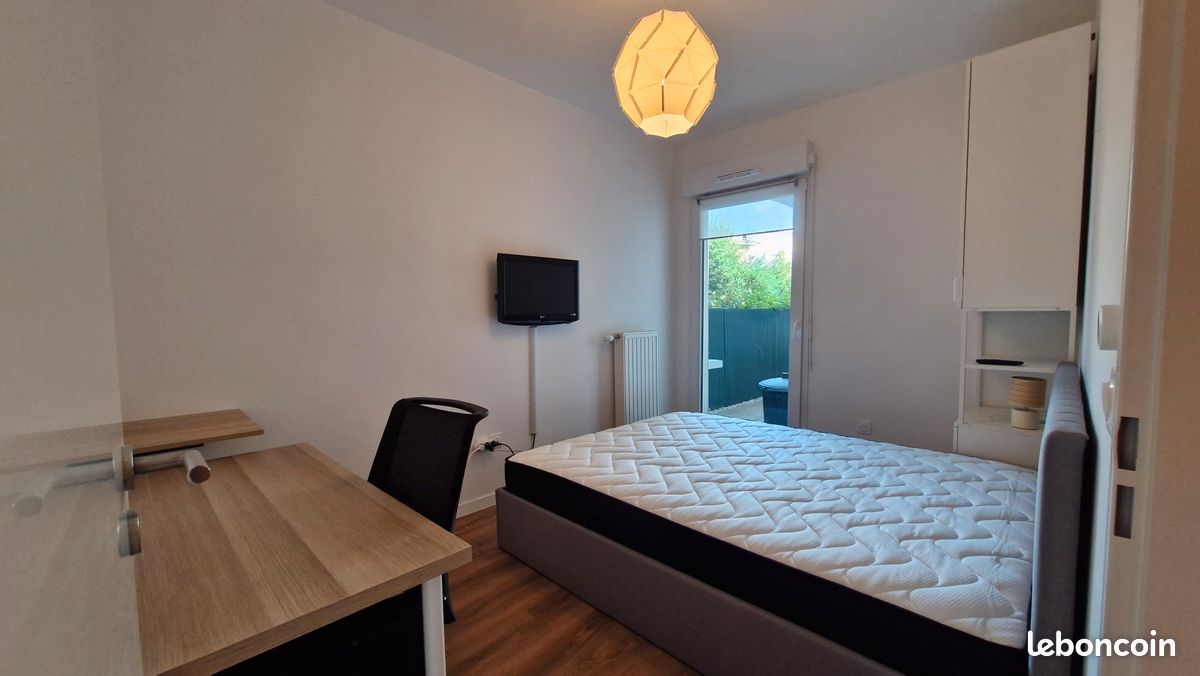 Appartement 1 pièce 10 m² · à Thiais · 9,6 m² · 710 €/mois