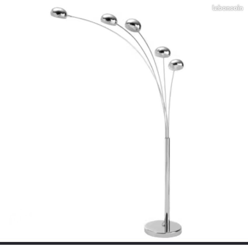 Lampe sur pied (image 1)