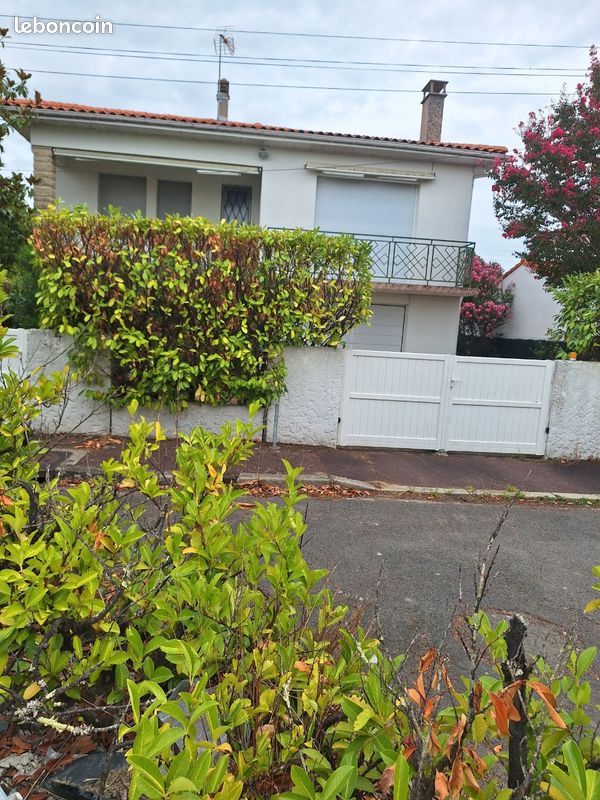 Maison 5 pièces 145 m² · à Mérignac · 145 m² · 2 200 €/mois