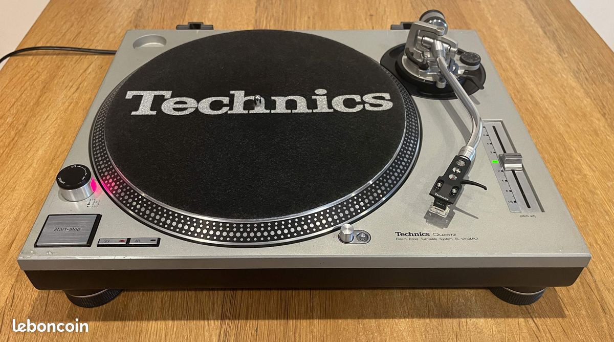 Technics SL1200 MK2 DJ Turntable, Sl
