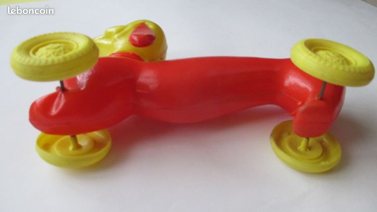 Jouet à Tirer Ancien – Chien Teckel Sur Roulettes – Steiff Ou Fadap ?