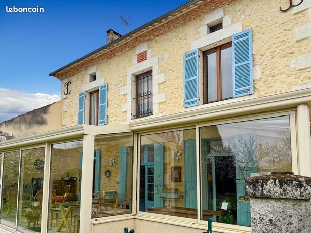 Maison 7 pièces 246 m²