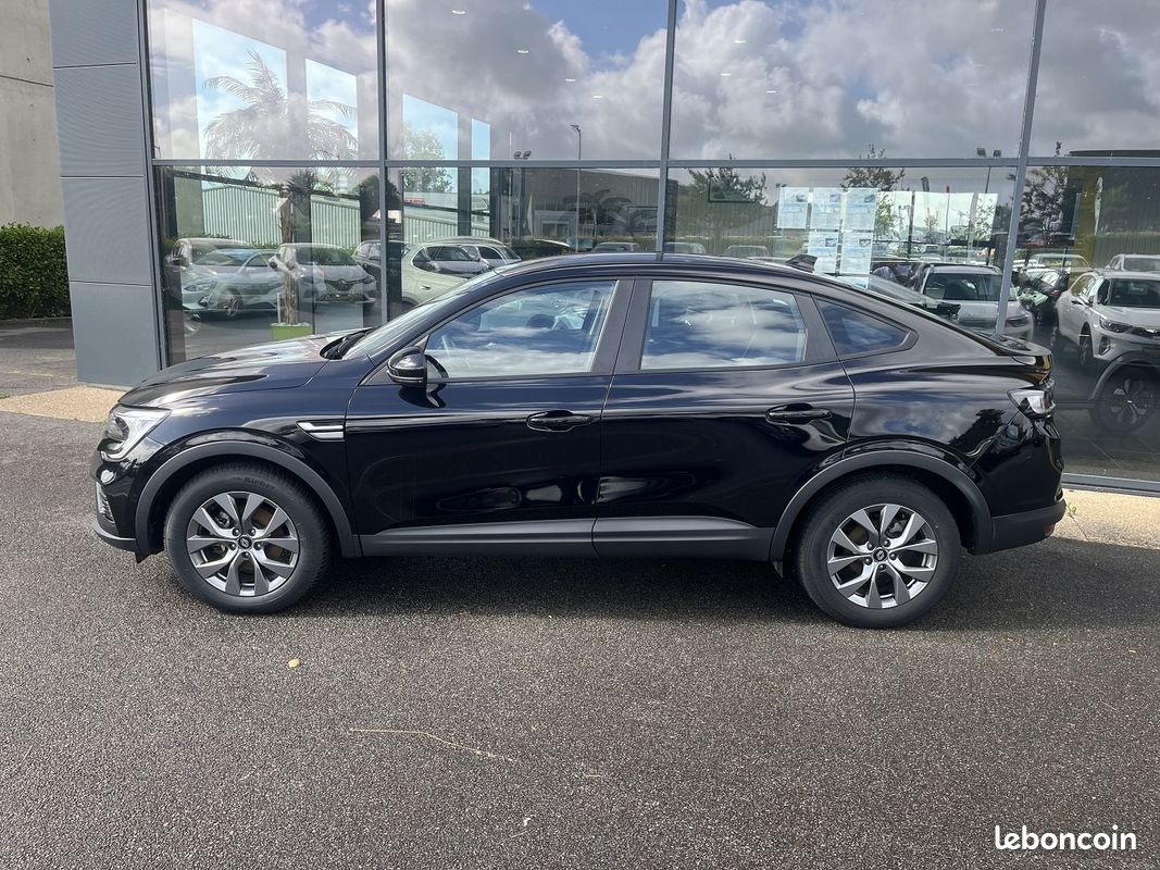 Renault ARKANA 1.6 E-TECH 145 CH FULL HYBRID EVOLUTION (image 2)