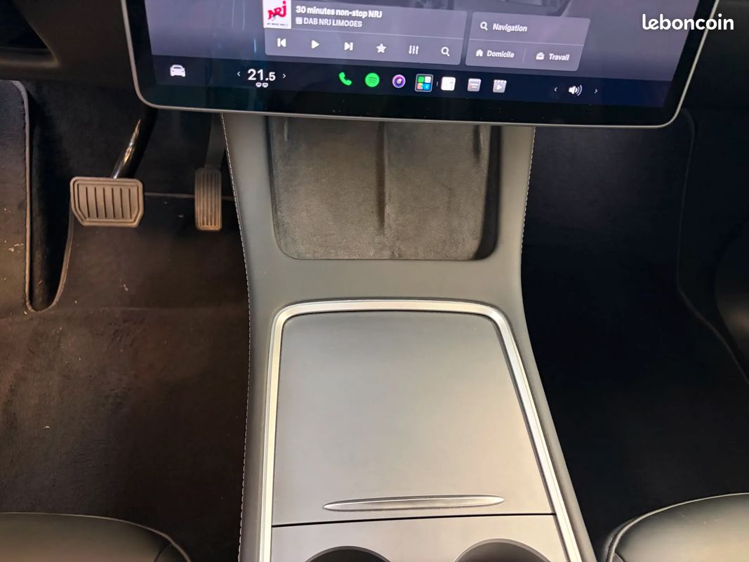 TESLA Model Y Electrique 264 ch Standard - 2022 - 58 500 km - Mode sentinelle - Attelage (image 15)