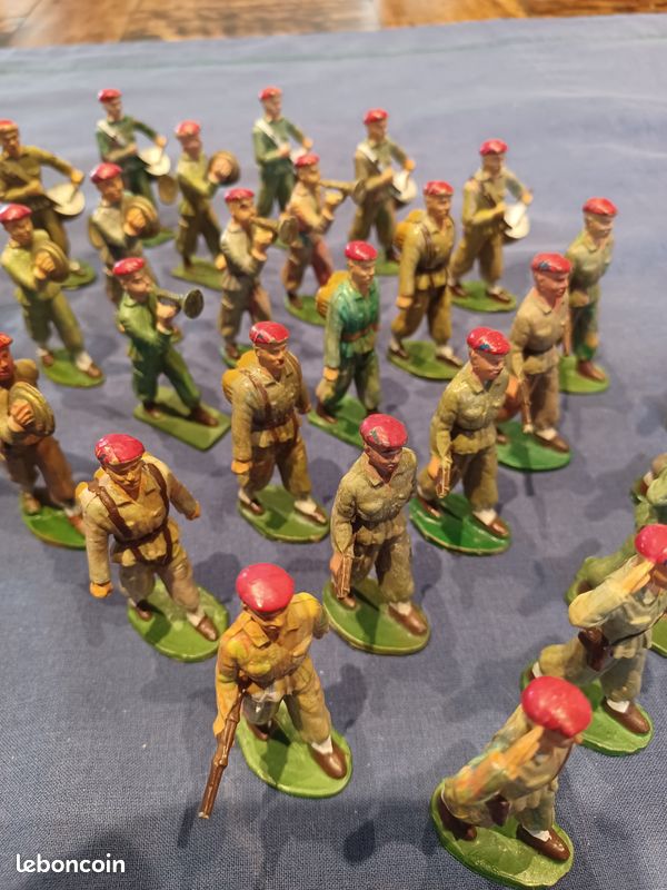 Lot De Figurines Plastique Starlux – Made In France – Occasion