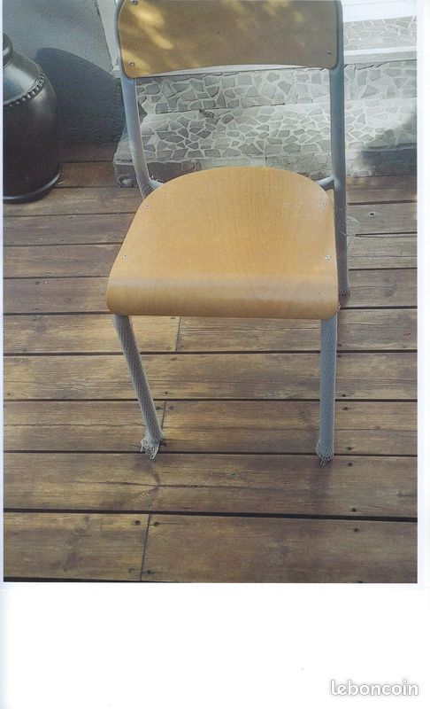 Chaises scolaires (image 1)
