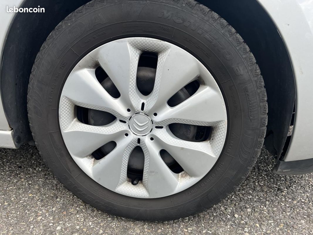 CITROEN C3 1.4 HDi FAP - 70 - Confort - CAR PLAY - REGULATEUR - SUIVI - TURBO-DISTRI- EMBRAYAGE-OK (image 23)