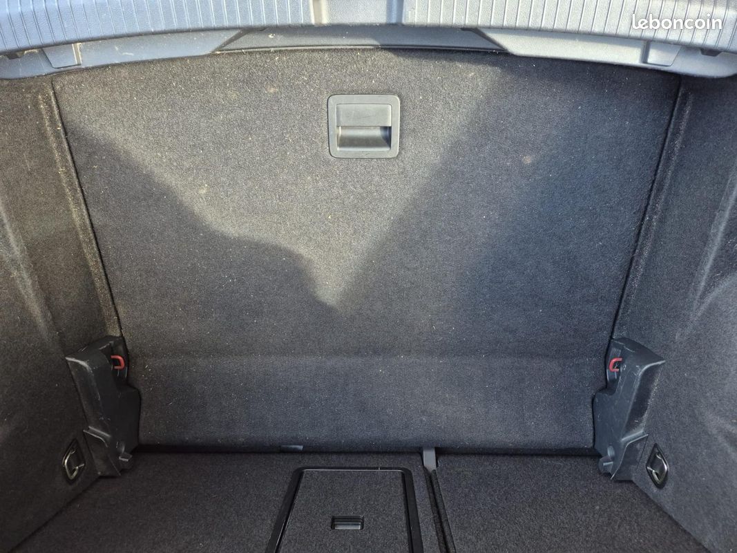 VOLKSWAGEN T-ROC 1.5 TSI Evo - 150 - Start&Stop R-Line PHASE 1 GARANTIE 6 MOIS (image 31)