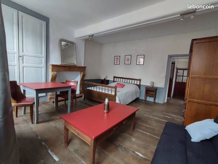 Appartement 6 pièces 180 m² · à Ahun · 180 m² · 110 000 €