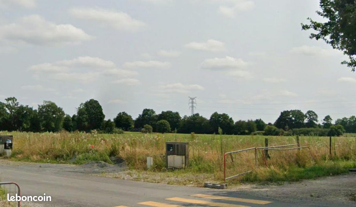 Terrain 208 m² · à L'Hermitage · 84 425 €