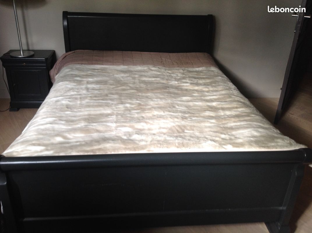 Chambre coucher noire (image 2)