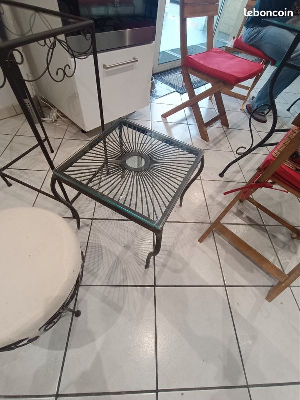 Table d'appoint (image 2)