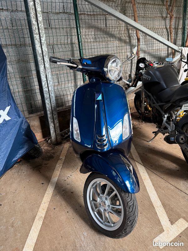 Vend scooter vespa 50 (image 2)